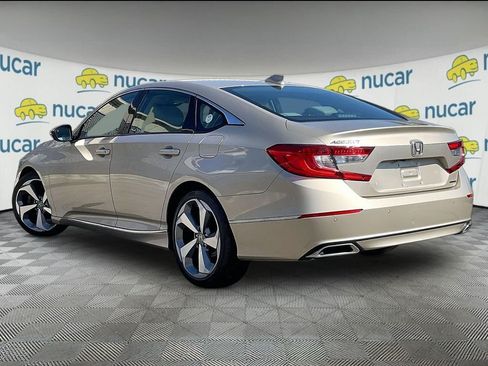 Used 2018 Honda Accord Touring image 4