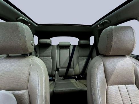 Used 2017 Land Rover Discovery Sport HSE image 15