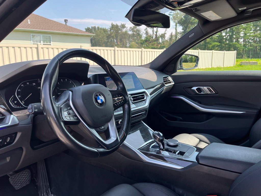 Used 2021 BMW 330i xDrive Sedan w/ Convenience Package AWD/4WD image 21