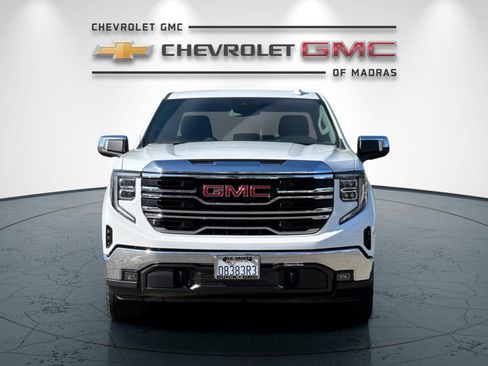 Used 2024 GMC Sierra 1500 SLT AWD/4WD image 8