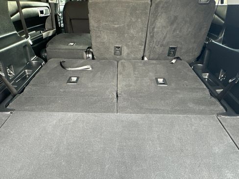 Certified 2022 Ford Explorer XLT image 16