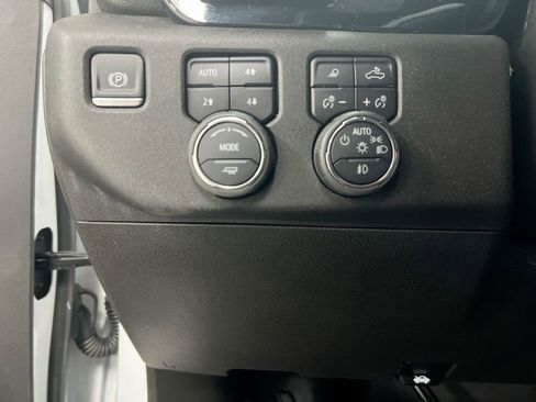 Used 2024 Chevrolet Silverado 3500 High Country w/ High Country Premium Package AWD/4WD image 22