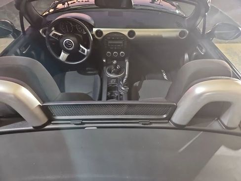 Used 2010 MAZDA MX-5 Miata Touring w/ Suspension Pkg image 11