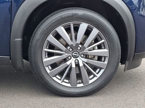 Certified 2023 Nissan Pathfinder SL w/ SL Premium Package AWD/4WD image 8