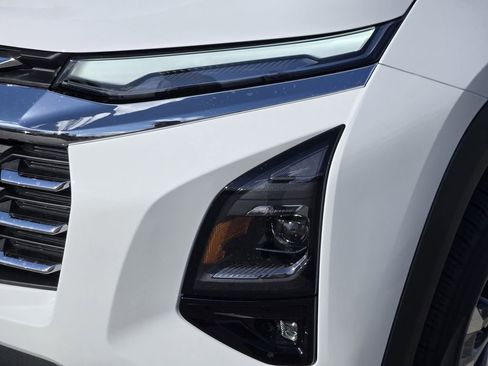 New 2026 Chevrolet Equinox LT w/ Convenience Package II image 9