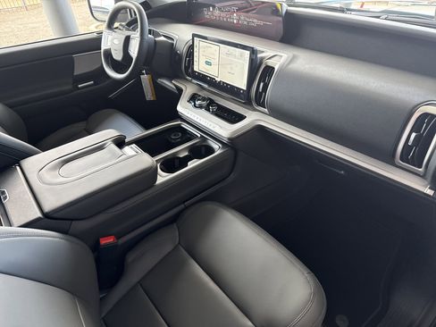 New 2026 Ford Expedition Max Active image 17