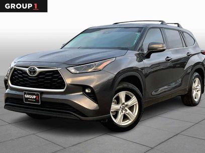 Used 2024 Toyota Highlander LE