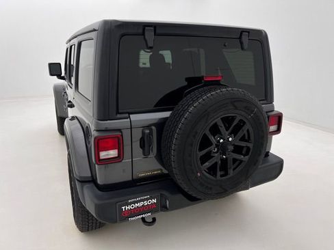 Used 2023 Jeep Wrangler Unlimited Sport AWD/4WD image 8