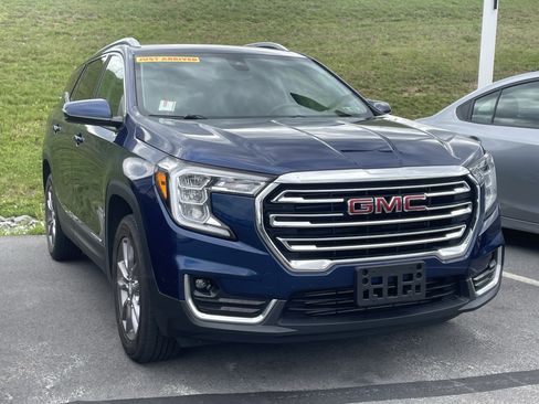 Used 2023 GMC Terrain SLT AWD/4WD image 1