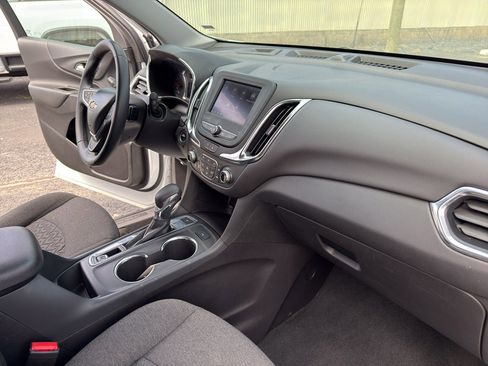 Used 2024 Chevrolet Equinox LT image 31