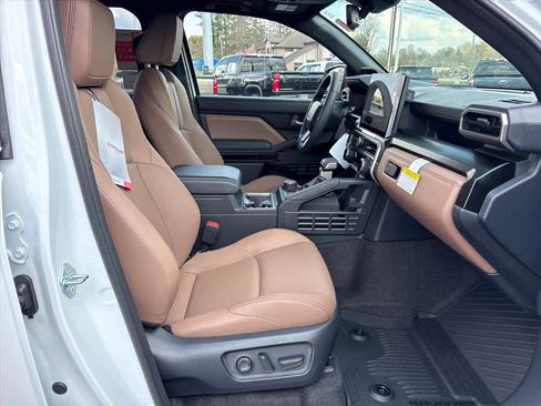 New 2026 Toyota 4Runner Limited AWD/4WD image 6