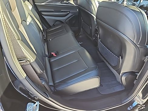 Certified 2024 Jeep Grand Cherokee Limited w/ Black Appearance Package image 22