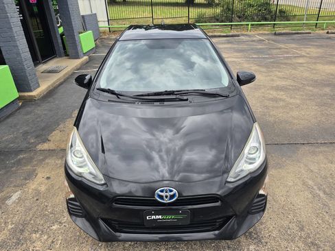 Used 2016 Toyota Prius C Two image 55