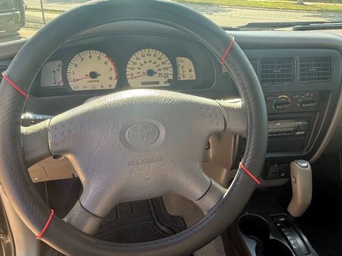 Used 2003 Toyota Tacoma PreRunner RWD image 25
