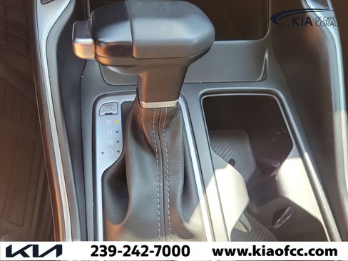 Certified 2025 Kia Sorento S FWD image 28