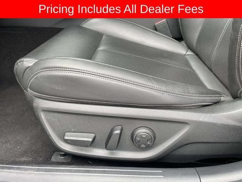 Used 2023 Genesis G70 2.0T AWD/4WD image 21