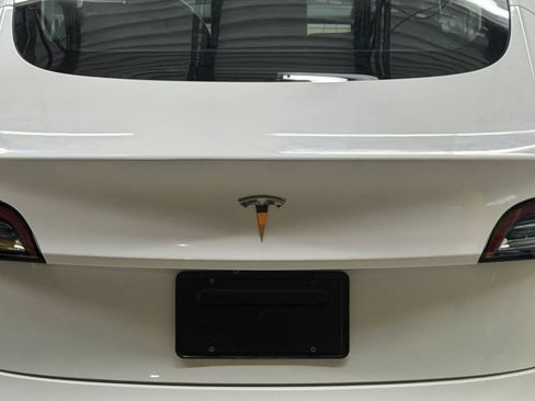 Used 2021 Tesla Model 3 Standard Range Plus RWD image 11