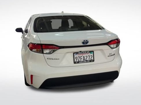 Used 2024 Toyota Corolla LE w/ LE Convenience Package FWD image 8