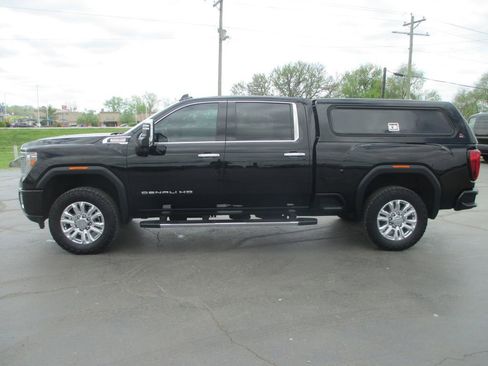 Used 2020 GMC Sierra 2500 Denali w/ Denali Ultimate Package image 11