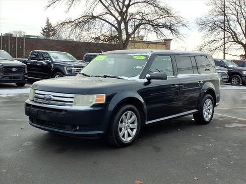 Used 2009 Ford Flex SE image 1
