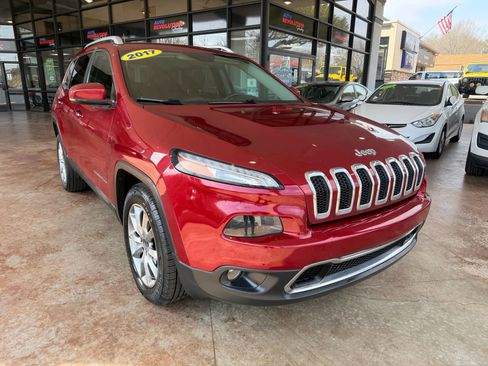 Used 2017 Jeep Cherokee Limited AWD/4WD image 1