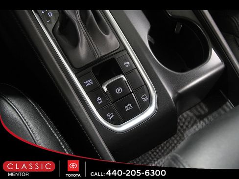 Used 2020 Hyundai Santa Fe Limited AWD/4WD image 16