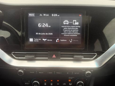 Used 2020 Kia Niro EX Premium FWD image 26