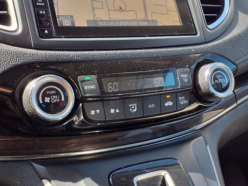 Used 2016 Honda CR-V Touring image 10