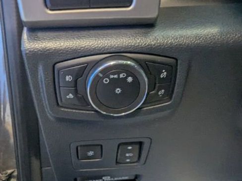 Used 2022 Ford F250 Platinum w/ Tremor Off-Road Package image 17