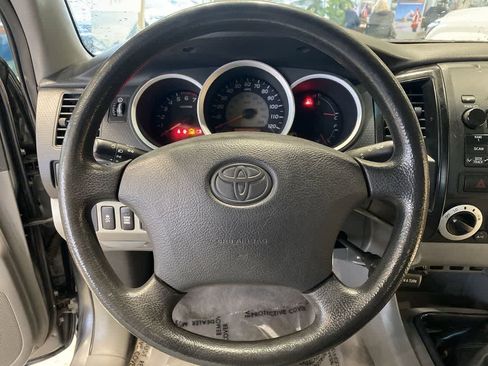 Used 2009 Toyota Tacoma 4x4 Access Cab image 16