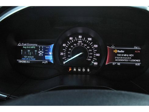 Used 2019 Ford Edge Titanium image 16