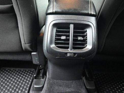 Used 2017 Jeep Cherokee Sport w/ Cold Weather Group AWD/4WD image 32