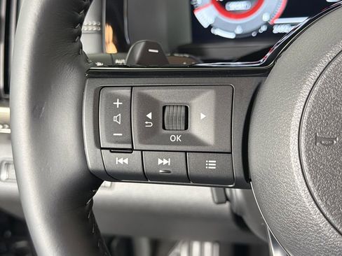 Used 2025 Nissan Pathfinder Platinum w/ Cargo Package image 26