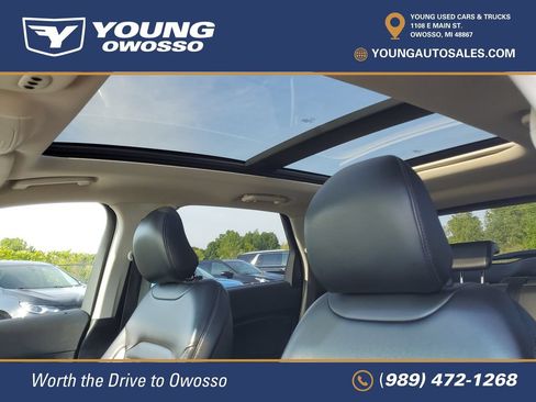 Used 2019 Ford Edge SEL w/ Equipment Group 201A AWD/4WD image 9