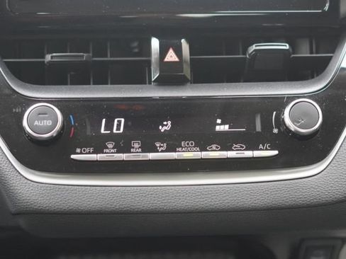 Used 2024 Toyota Corolla LE FWD image 27