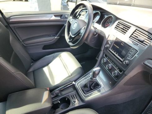 Used 2017 Volkswagen Golf Alltrack SE image 19