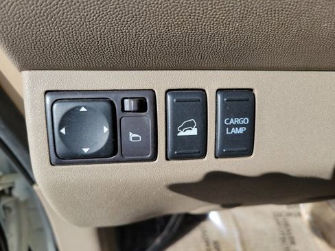 Used 2014 Nissan Frontier SV image 19