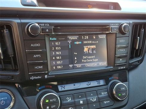 Used 2016 Toyota RAV4 XLE image 19