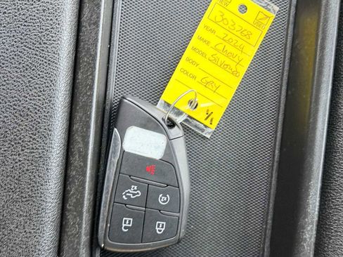 Used 2024 Chevrolet Silverado 1500 LT image 34