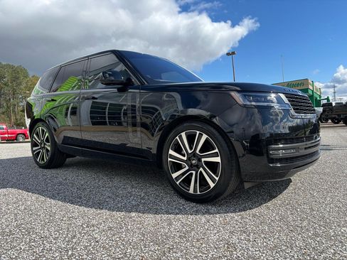 Used 2023 Land Rover Range Rover SE image 9