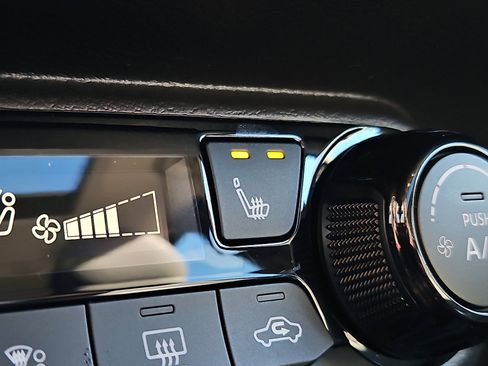 New 2026 Nissan Kicks SV w/ SV Premium Package image 18