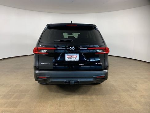Used 2024 Toyota Grand Highlander AWD Hybrid image 10
