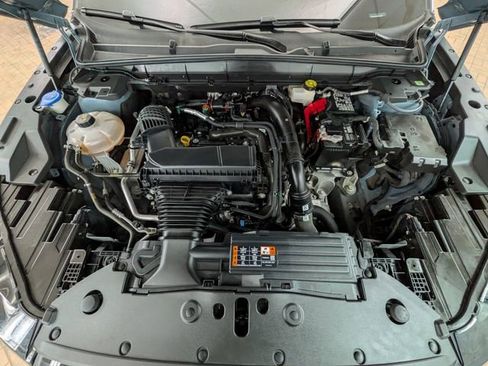 Certified 2025 Lincoln Nautilus Reserve image 30