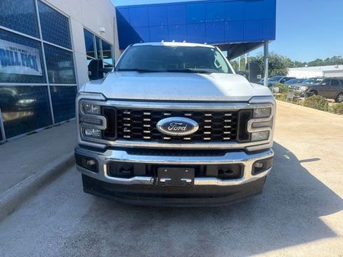 Used 2025 Ford F350 Lariat AWD/4WD image 3