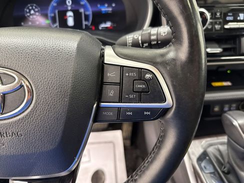 Used 2023 Toyota Highlander Limited image 27