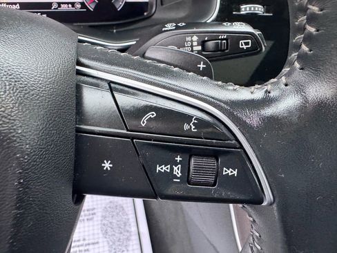 Used 2019 Audi Q8 Premium w/ Convenience Package image 19