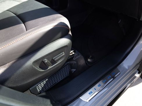 Used 2024 Toyota Sienna XSE w/ XSE Plus Package image 28