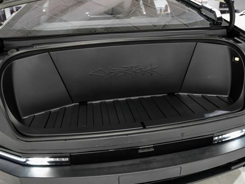 Used 2024 Tesla Cybertruck AWD Crew Cab image 54