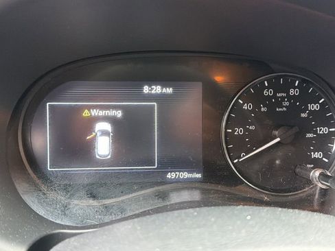 Used 2021 Nissan Kicks SR FWD image 9