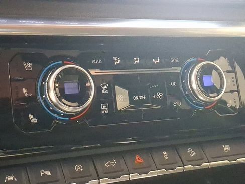 Used 2022 GMC Sierra 1500 Denali w/ Denali Reserve Package image 17